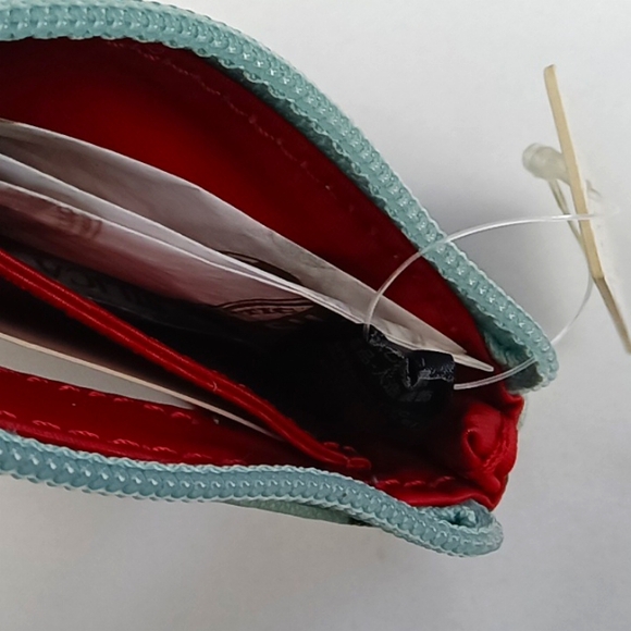 Fossil Womens Credit Card Holder and Key Chain Holder. - Picture 6 of 7